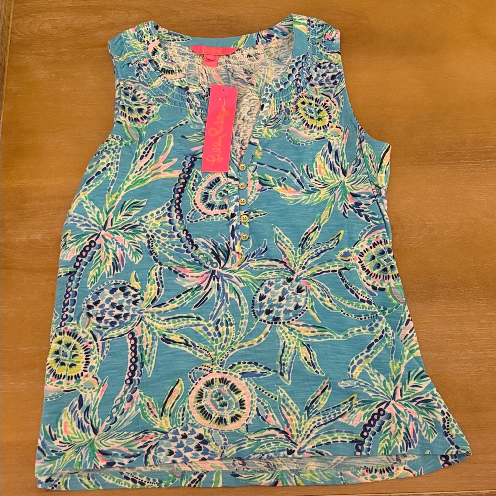NWT! Lilly Pulitzer Essie Top Size Small